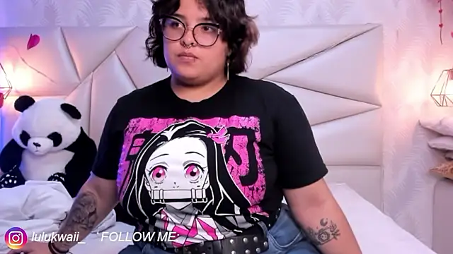 lulukawai16 online show from March 6, 2026, 8:26 pm