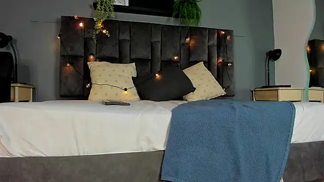 RiriiBrunette   online show from April 9, 2026, 7:53 pm