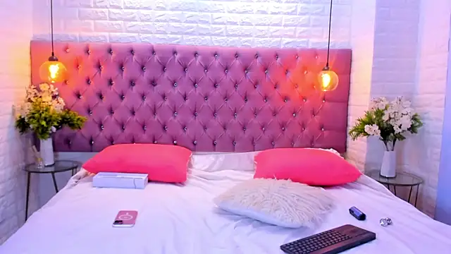 Snapshot of amber_sparkle chatting on September 18, 2025, 12:52 pm amber sparkle online show from September 18, 2025, 12:52 pm