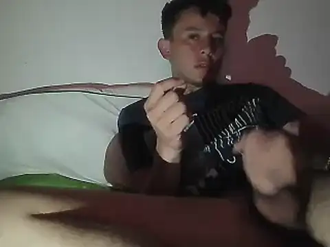 Snapshot of Duvis23 chatting on November 6, 2025, 3:10 am Duvis23 online show from November 6, 2025, 3:10 am