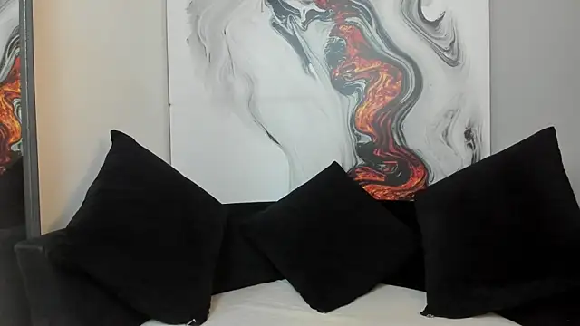 Snapshot of Charlottegray_1 chatting on September 12, 2025, 4:01 am Charlottegray 1 online show from September 12, 2025, 4:01 am