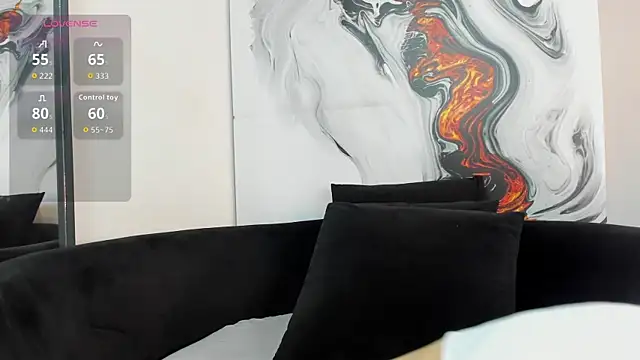 Snapshot of Charlottegray_1 chatting on October 4, 2025, 3:52 am Charlottegray 1 online show from October 4, 2025, 3:52 am