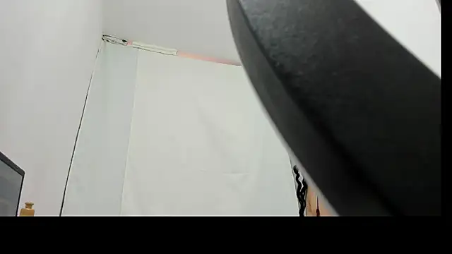 Sandy-13 online show from November 11, 2025, 11:05 am