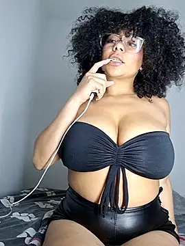 Snapshot of Yerystar chatting on October 1, 2025, 7:46 am Yerystar online show from October 1, 2025, 7:46 am