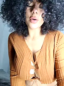 Snapshot of Yerystar chatting on October 20, 2025, 2:02 am Yerystar online show from October 20, 2025, 2:02 am