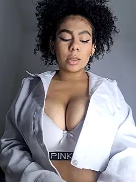 Snapshot of Yerystar chatting on September 14, 2025, 12:44 am Yerystar online show from September 14, 2025, 12:44 am