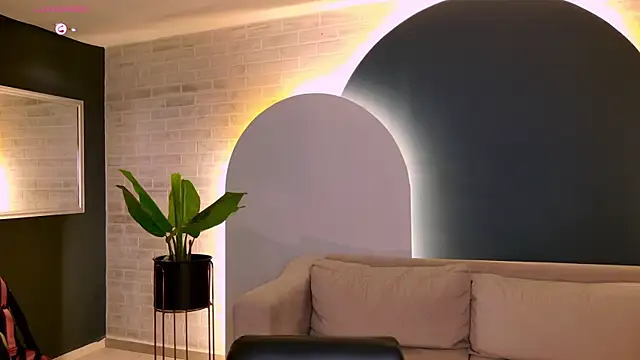 Snapshot of AgathaKondo_ chatting on October 4, 2025, 8:21 pm AgathaKondo  online show from October 4, 2025, 8:21 pm