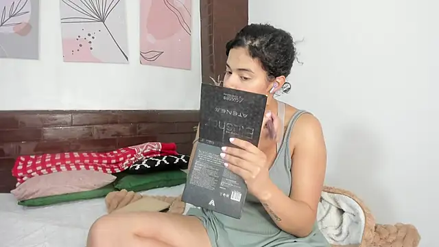 Snapshot of ATENA_JB chatting on February 22, 2026, 10:00 pm ATENA JB online show from February 22, 2026, 10:00 pm