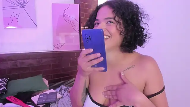 Snapshot of ATENA_JB chatting on February 13, 2026, 3:39 am ATENA JB online show from February 13, 2026, 3:39 am