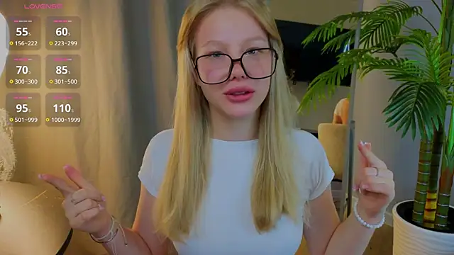 emilyshepar d online show from September 24, 2025, 1:57 am