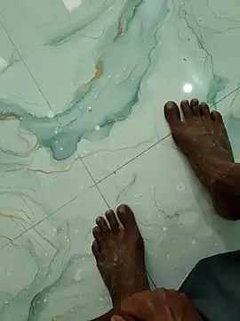 RAYI Queen 4 online show from February 14, 2026, 3:40 am