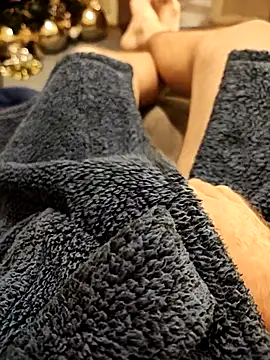 hubbyfun19 online show from November 28, 2025, 4:23 am