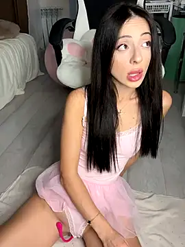 Snapshot of Yesmoree chatting on October 18, 2025, 2:41 pm Yesmoree online show from October 18, 2025, 2:41 pm