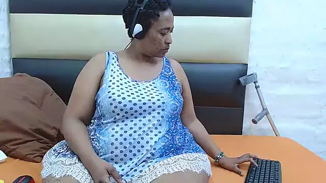 AFRICANBOOTYLICIOUSxxx online show from October 31, 2025, 7:16 am