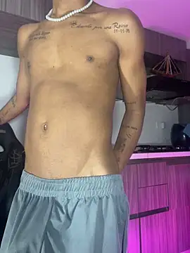 Snapshot of RyanScot4 chatting on September 30, 2025, 5:35 am RyanScot4 online show from September 30, 2025, 5:35 am