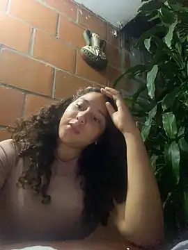 Snapshot of AnaisVelvet11 chatting on October 4, 2025, 12:12 am AnaisVelvet11 online show from October 4, 2025, 12:12 am