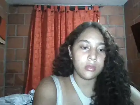 Snapshot of AnaisVelvet11 chatting on October 2, 2025, 12:58 am AnaisVelvet11 online show from October 2, 2025, 12:58 am