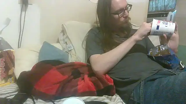 Snapshot of dandonn chatting on July 28, 2026, 9:03 pm dandonn online show from July 28, 2026, 9:03 pm