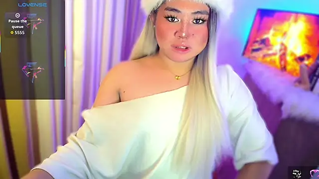 ursexy ceciliaxx online show from July 14, 2026, 4:35 pm
