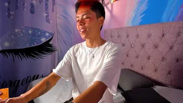 MaxiWildd online show from October 6, 2025, 1:01 pm