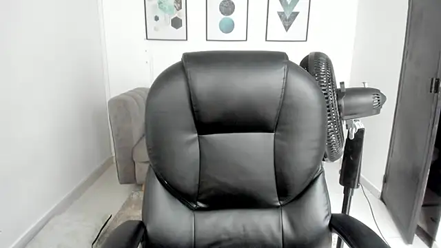 Snapshot of violettasweet__ chatting on October 2, 2025, 9:29 pm violettasweet   online show from October 2, 2025, 9:29 pm