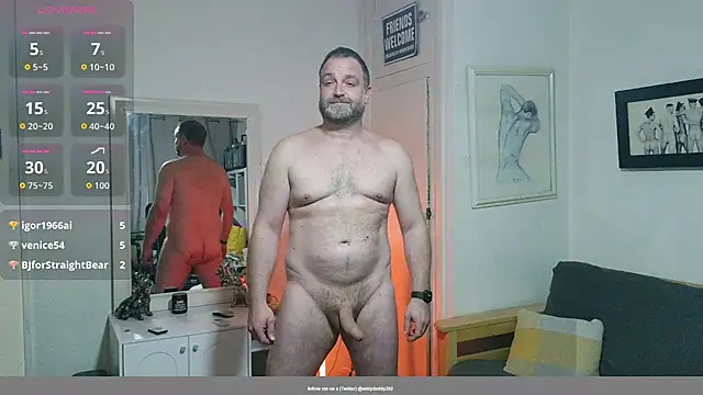 Dilfcam101 online show from April 9, 2026, 6:58 pm