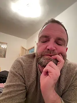 Dilfcam101 online show from November 16, 2025, 6:23 pm