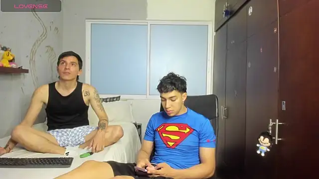 Snapshot of Noxx_starkK chatting on October 26, 2025, 12:22 am Noxx starkK online show from October 26, 2025, 12:22 am