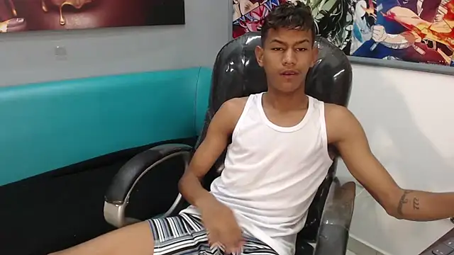 Snapshot of Rory_castro chatting on February 19, 2026, 5:10 pm Rory castro online show from February 19, 2026, 5:10 pm