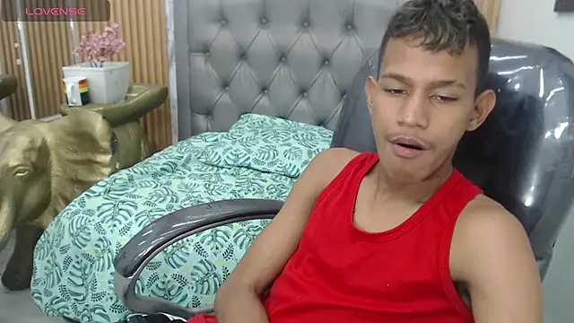 Snapshot of Rory_castro chatting on November 29, 2025, 7:14 pm Rory castro online show from November 29, 2025, 7:14 pm