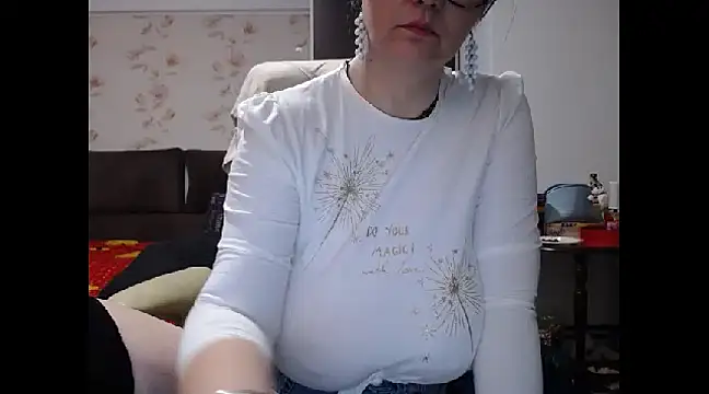 Mary x online show from February 11, 2025, 9:52 am