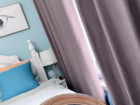 Snapshot of sarah111 chatting on October 27, 2025, 2:45 am sarah111 online show from October 27, 2025, 2:45 am