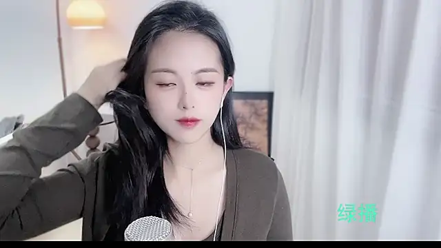 Musae7 online show from October 25, 2025, 2:17 pm