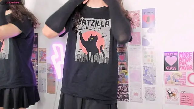 SilverMuse online show from April 1, 2026, 10:39 pm