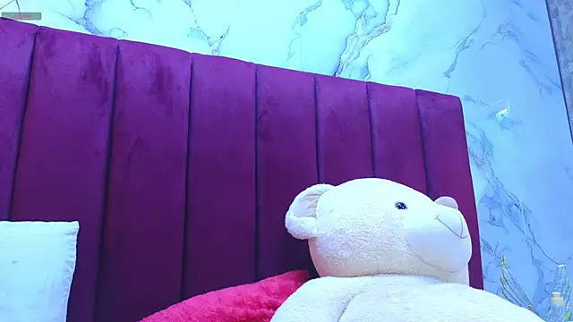 Snapshot of PrincePoppy chatting on October 27, 2025, 8:32 pm PrincePoppy online show from October 27, 2025, 8:32 pm