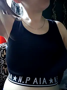 Snapshot of Lissa213 chatting on October 6, 2025, 6:25 am Lissa213 online show from October 6, 2025, 6:25 am