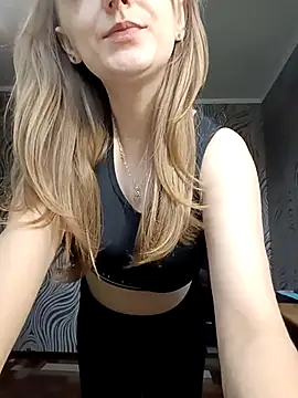 Snapshot of Lissa213 chatting on October 8, 2025, 6:37 am Lissa213 online show from October 8, 2025, 6:37 am