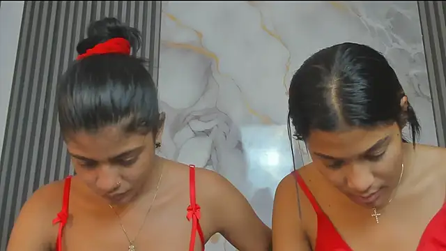 Snapshot of TifanyandLisa chatting on September 11, 2025, 9:15 pm TifanyandLisa online show from September 11, 2025, 9:15 pm