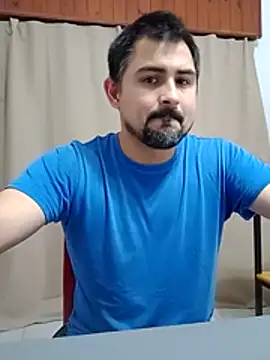 Snapshot of Bradd_32 chatting on July 23, 2026, 2:53 am Bradd 32 online show from July 23, 2026, 2:53 am