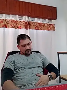 Snapshot of Bradd_32 chatting on June 15, 2026, 5:23 pm Bradd 32 online show from June 15, 2026, 5:23 pm