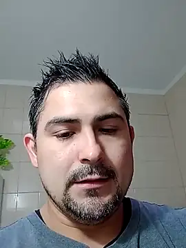Snapshot of Bradd_32 chatting on May 21, 2026, 12:02 pm Bradd 32 online show from May 21, 2026, 12:02 pm