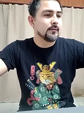 Snapshot of Bradd_32 chatting on July 20, 2026, 11:23 am Bradd 32 online show from July 20, 2026, 11:23 am