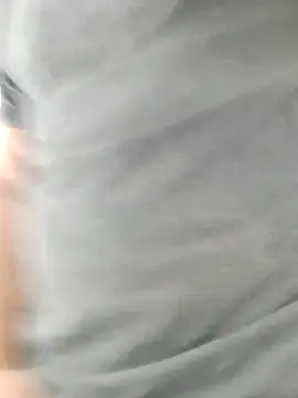 Bradd 32 online show from November 22, 2025, 6:18 pm