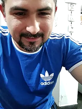 Snapshot of Bradd_32 chatting on September 28, 2025, 5:14 am Bradd 32 online show from September 28, 2025, 5:14 am