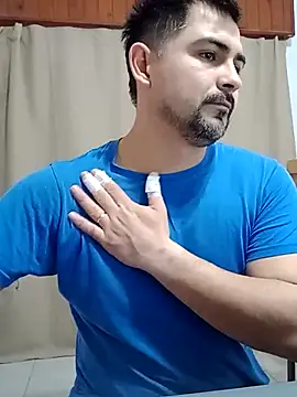 Snapshot of Bradd_32 chatting on July 30, 2026, 12:48 pm Bradd 32 online show from July 30, 2026, 12:48 pm