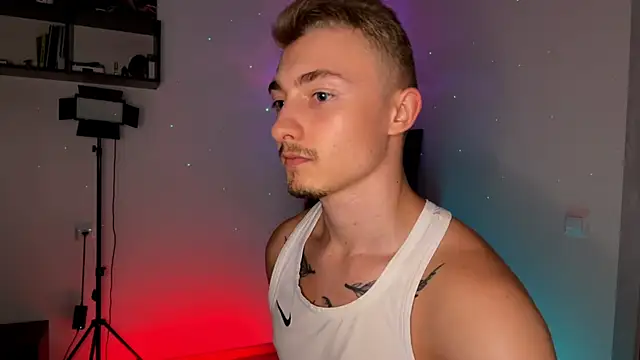 Artur  Skott online show from October 14, 2025, 5:57 pm