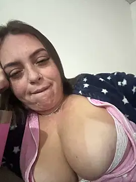 Ruivinhagozadinha online show from May 31, 2026, 1:33 am
