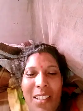 Snapshot of Savita992 chatting on October 1, 2025, 1:00 am Savita992 online show from October 1, 2025, 1:00 am