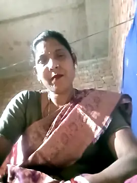 Snapshot of Savita992 chatting on February 4, 2026, 9:04 am Savita992 online show from February 4, 2026, 9:04 am