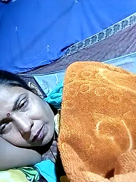 Snapshot of Savita992 chatting on February 10, 2026, 10:14 am Savita992 online show from February 10, 2026, 10:14 am